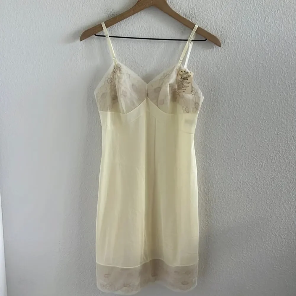 NWT Vintage Vanity Fair Slip Gown Neutral Cream Lightweight Small